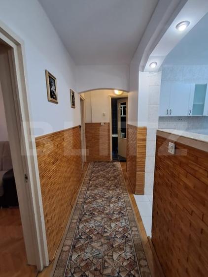 Apartament cu 3 camere decomandat, mobilat în Tudor