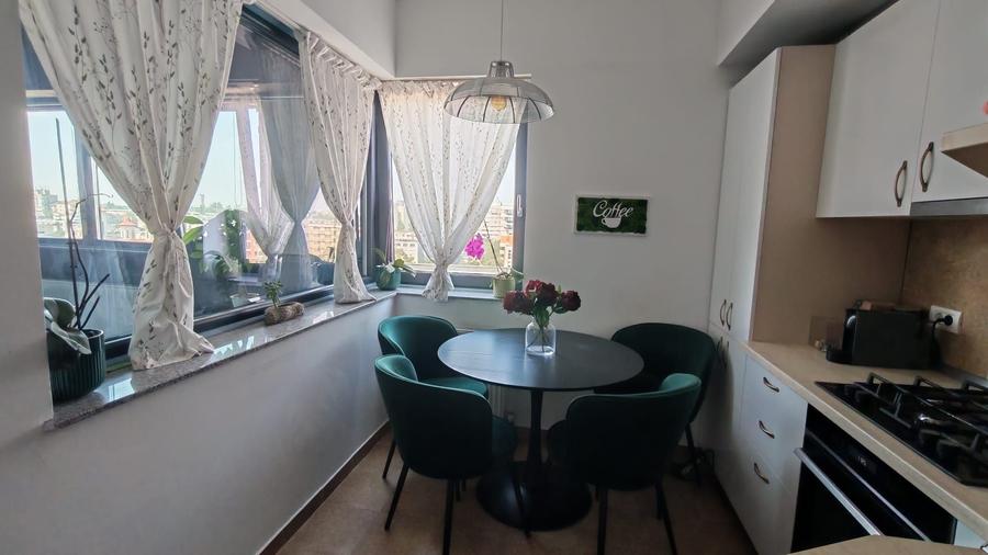 Apartament cu 2 camere semidecomandat în Far
