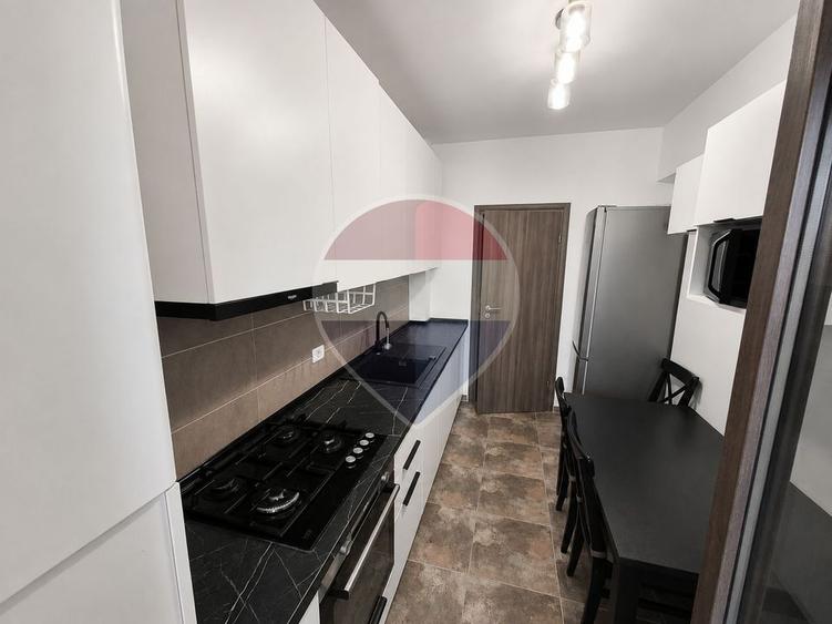 Apartament cu 3 camere decomandat, mobilat în Rahova