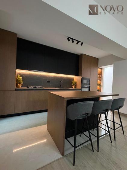 Apartament cu 3 camere semidecomandat, mobilat în Dristor
