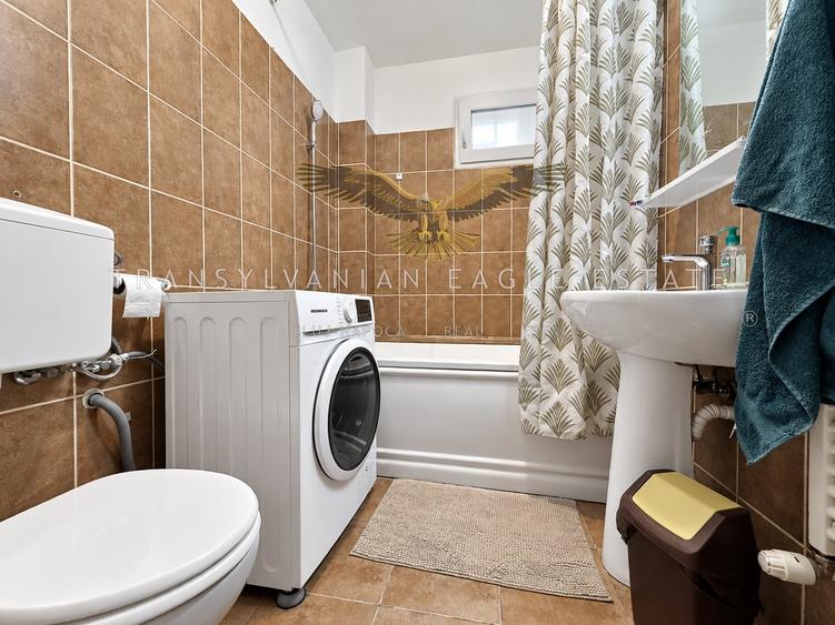 Apartament cu 2 camere semidecomandat, mobilat în Central