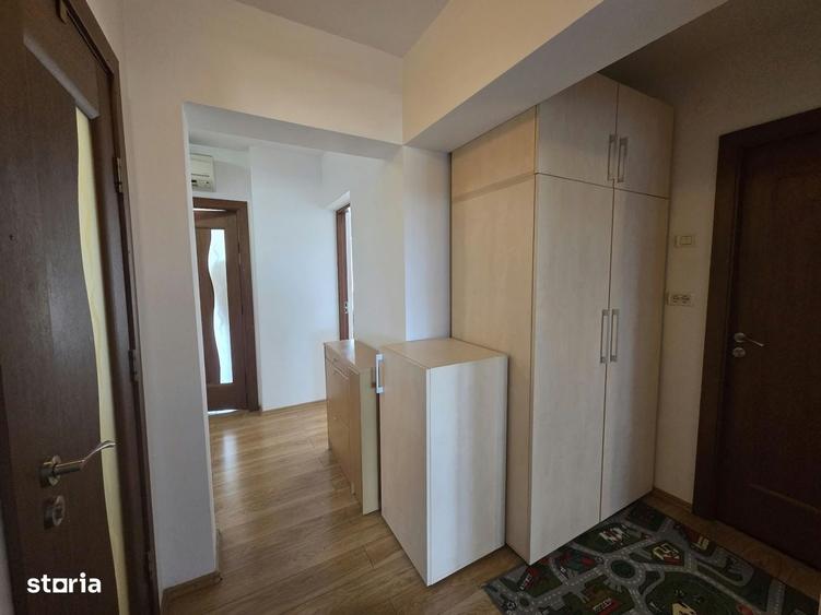 Apartament cu 4 camere decomandat în Central