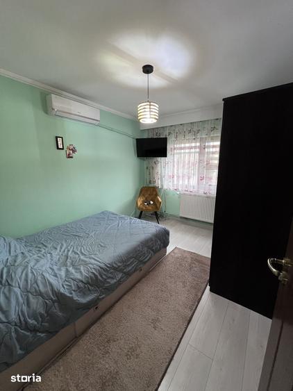 Apartament cu 3 camere decomandat în Găvana