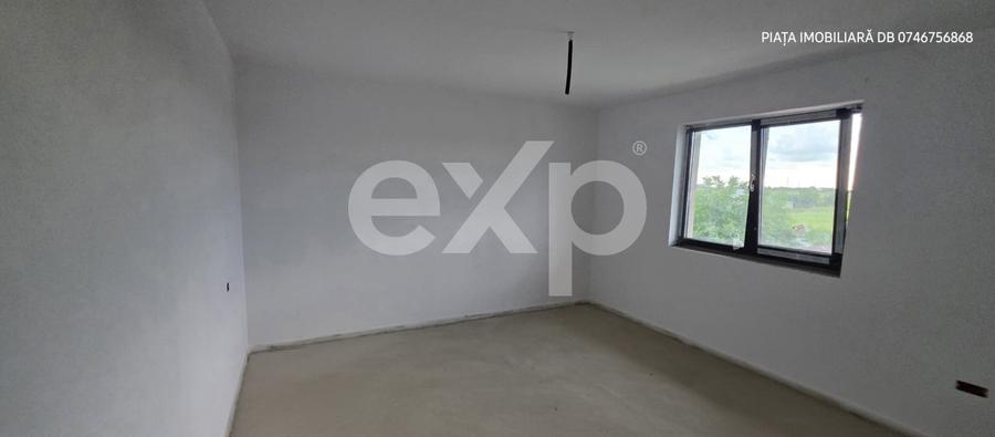Duplex cu 4 camere cu Canalizare în Matraca
