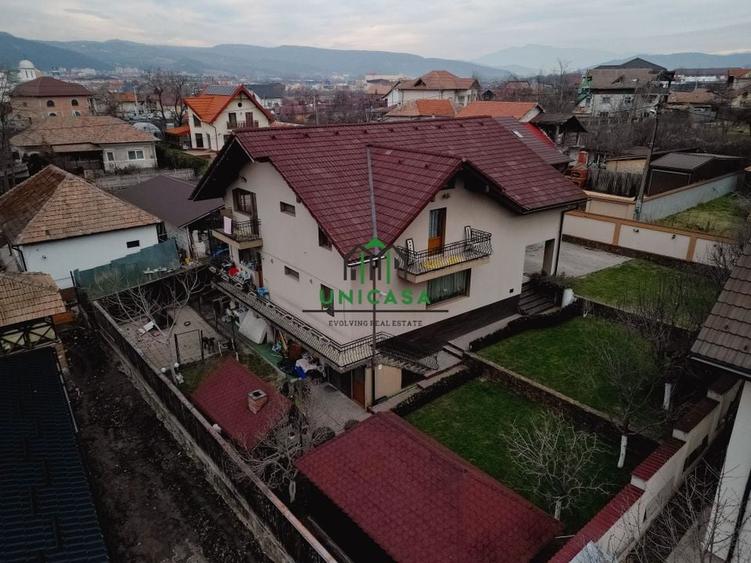 Casă individuală cu 5 camere cu Canalizare în Goranu