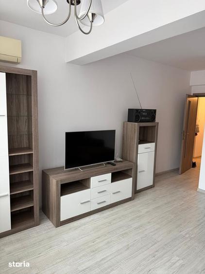 Apartament cu 3 camere decomandat, mobilat în Berceni