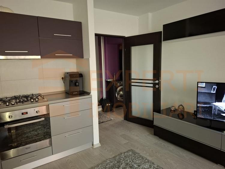 Apartament cu 2 camere decomandat, mobilat în Energia