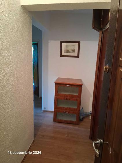 Apartament cu 2 camere decomandat în Energiei