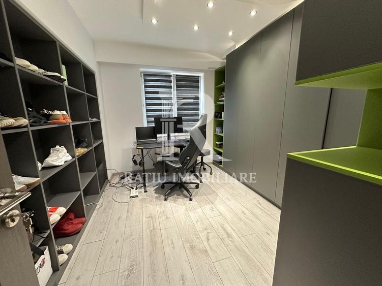 Apartament cu 4 camere decomandat, mobilat în Nufărul