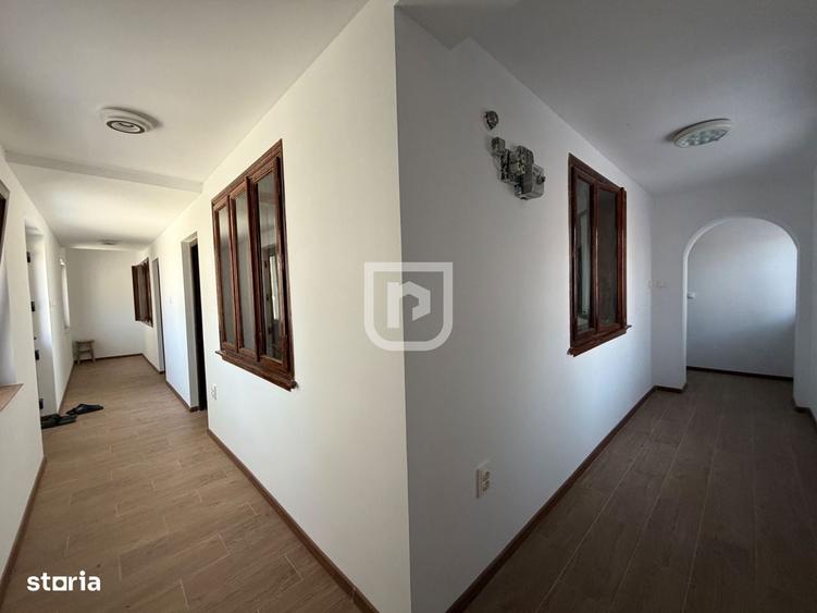 Casă cu 3 camere în Fetești