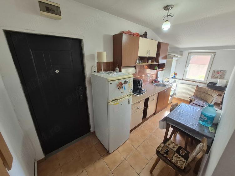 Apartament cu 2 camere decomandat în Spitalul Județean