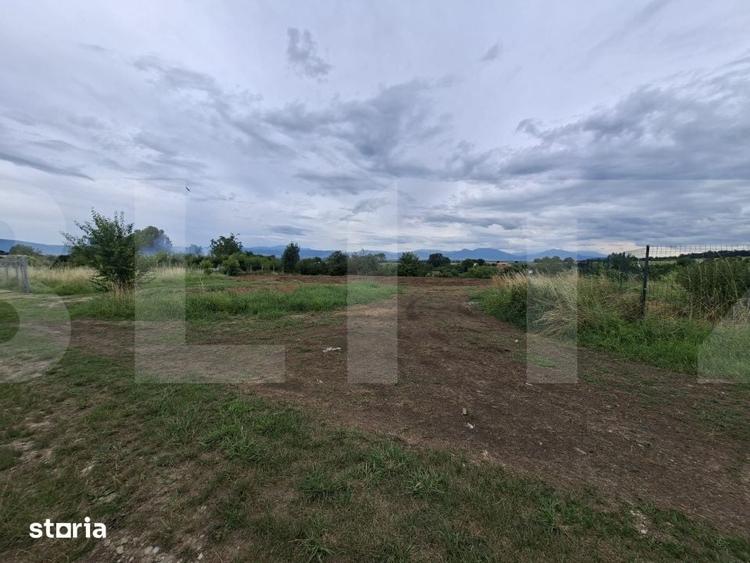 Teren de 2000 mp, în Ilieni