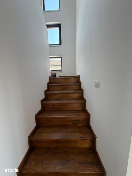 Casă cu 4 camere cu Teren 477 Mp în Nord