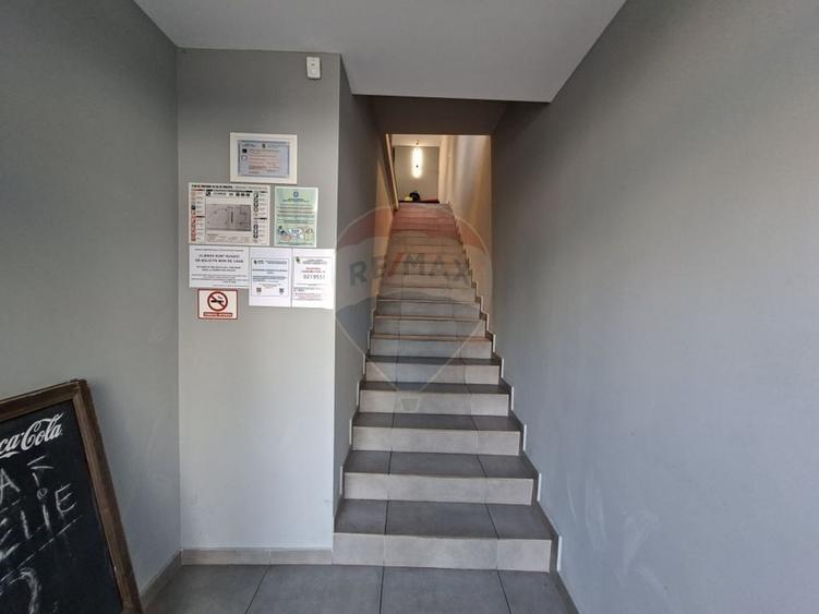 Birou, de 97 mp, în Central