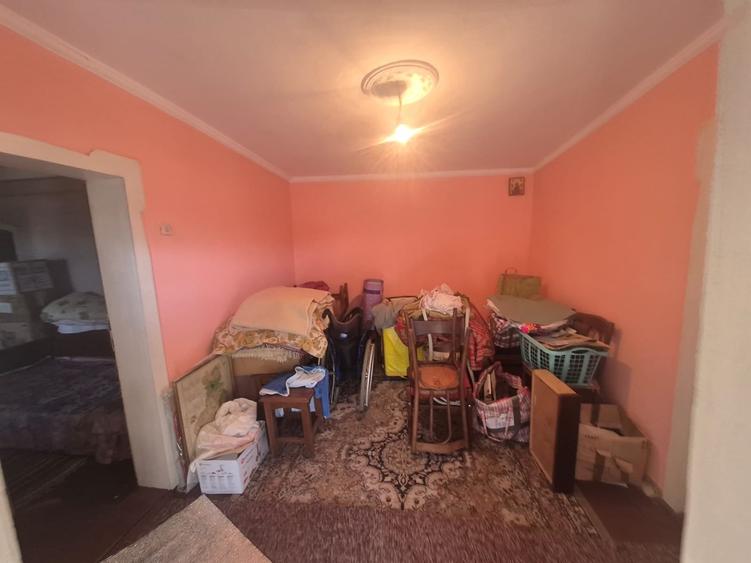 Casă cu 5 camere cu Teren 6817 Mp în Zănești