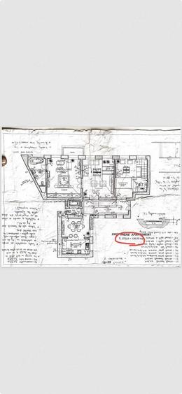 Apartament cu 4 camere nedecomandat în Central