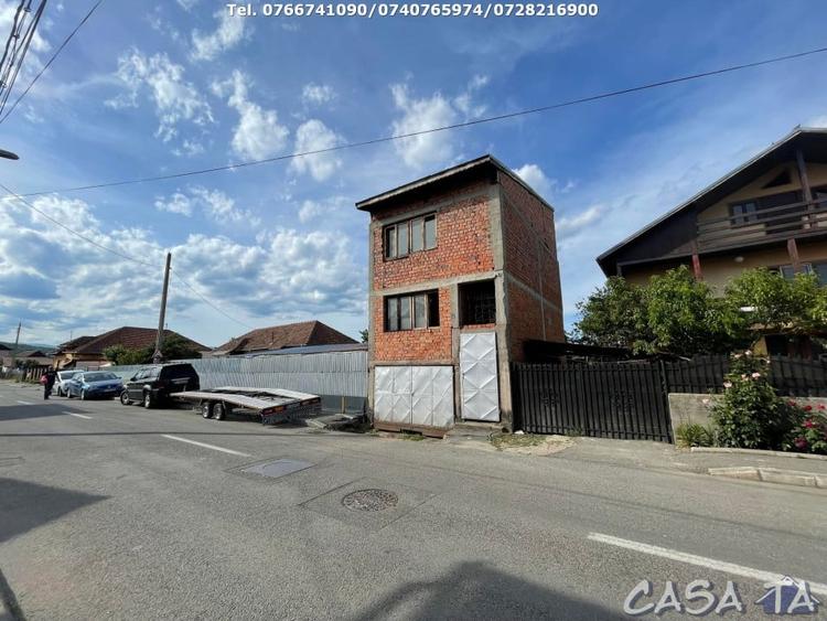 Casă individuală cu 2 camere cu Canalizare în Nord
