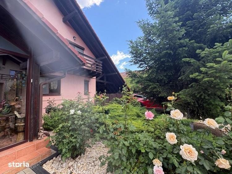 Casă cu 4 camere în Ostratu