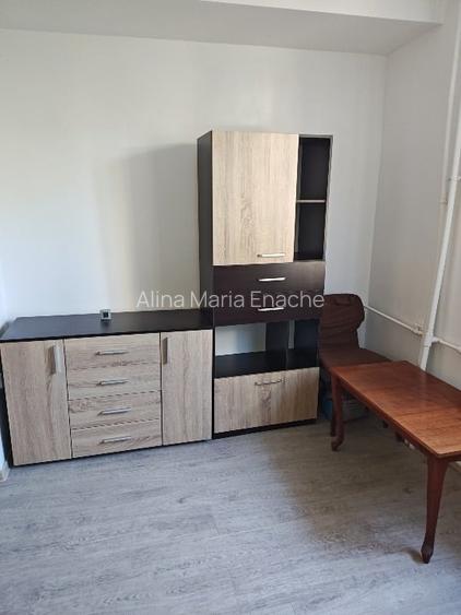 Vând garsonieră zona Supeco, in bloc de garsoniere