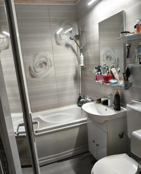 Apartament cu 2 camere decomandat în CET