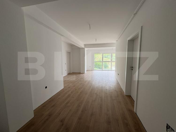 Apartament cu 3 camere semidecomandat în Grigorescu