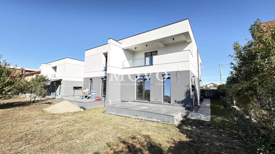 Duplex cu 4 camere cu Canalizare în Dumbrăvița