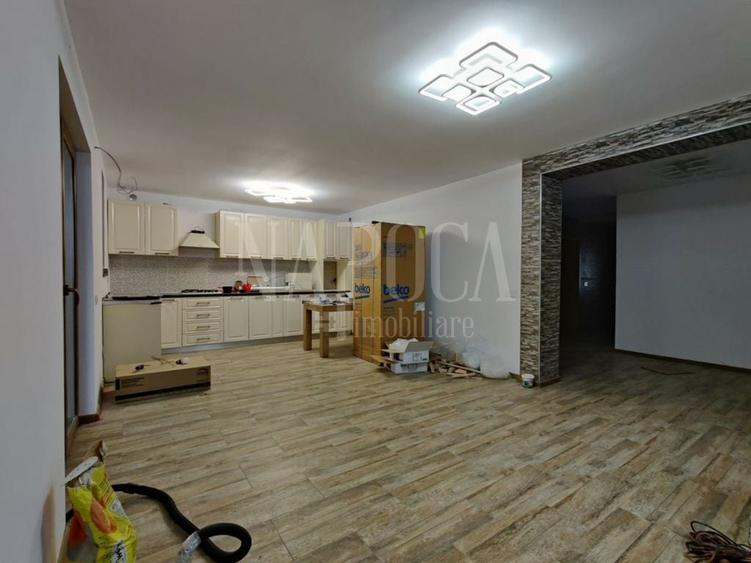Casă individuală cu 5 camere cu Canalizare în Apahida