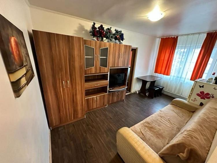 Apartament cu 2 camere nedecomandat în Central