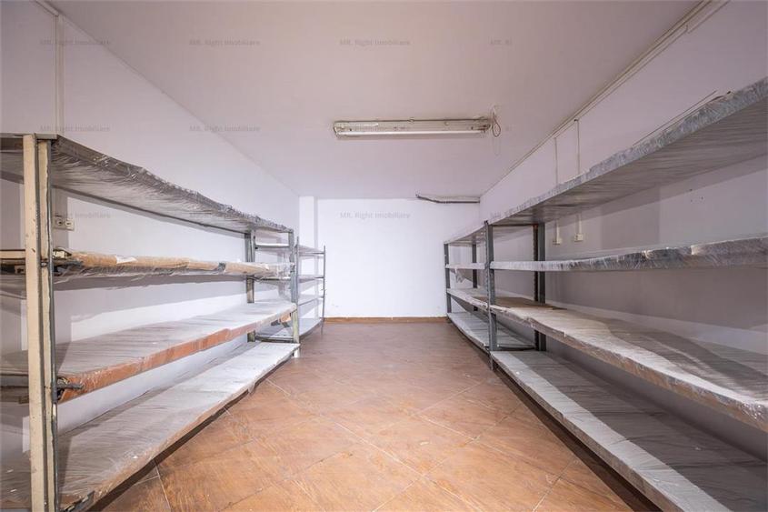 Spațiu comercial, de 537.65002441406 mp, în Vlahuță