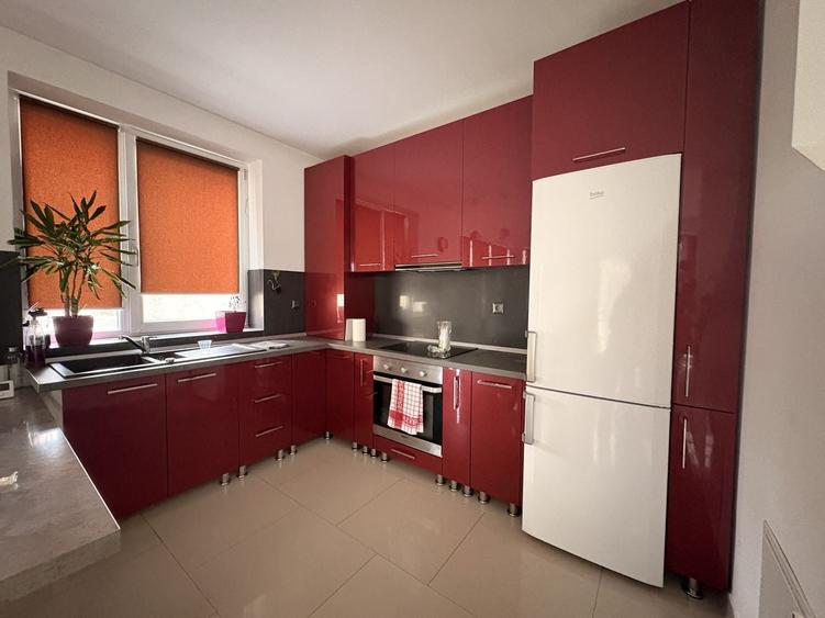 Duplex cu 4 camere cu Canalizare în Europa