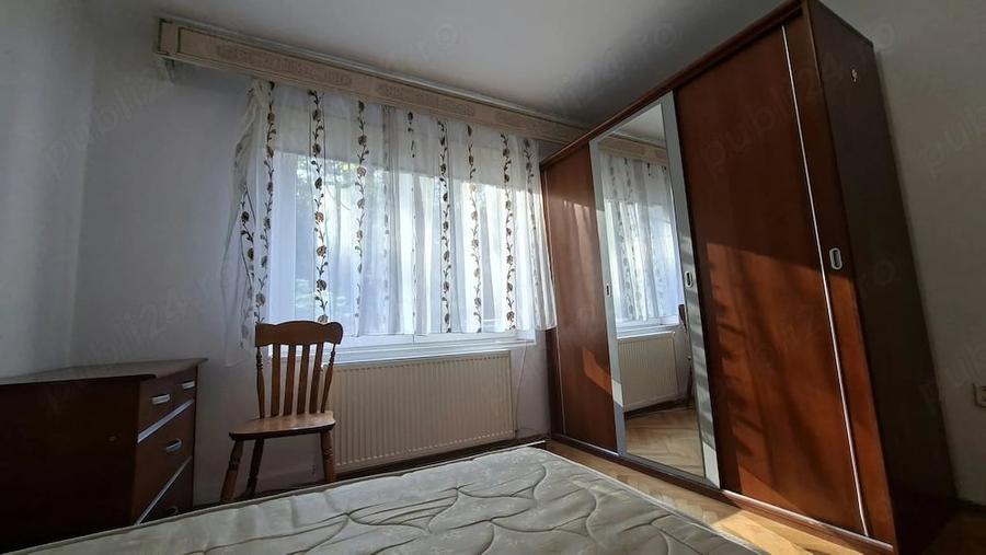 Apartament cu 3 camere decomandat în 7 Noiembrie