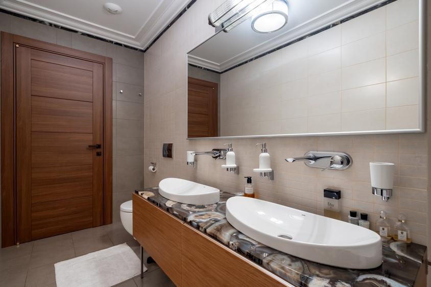 Apartament cu 4 camere decomandat în Dorobanți