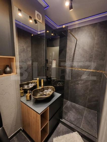 Apartament  3 camere, 70 mp, 2 bai, terasa, garaj, zona Teilor - 11