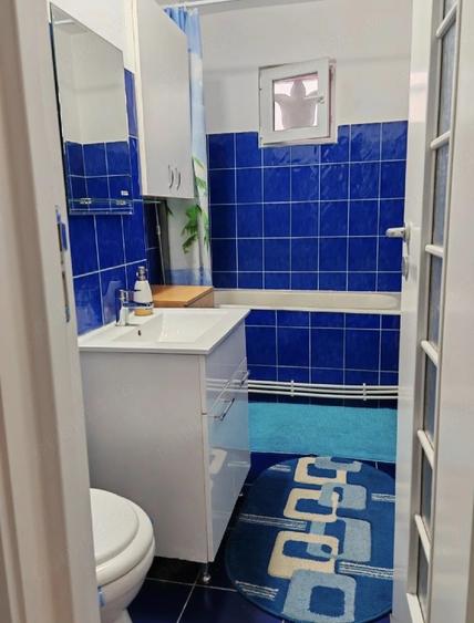 Apartament cu 2 camere semidecomandat în Cetate