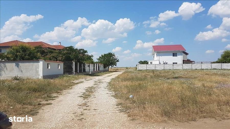 TEREN INTRAVILAN 469 MP. LANGA CASE ZONA DE PERSPECTIVA PRET 17.500 E - 3