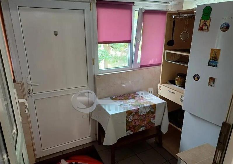 Garsonieră decomandată în Galata