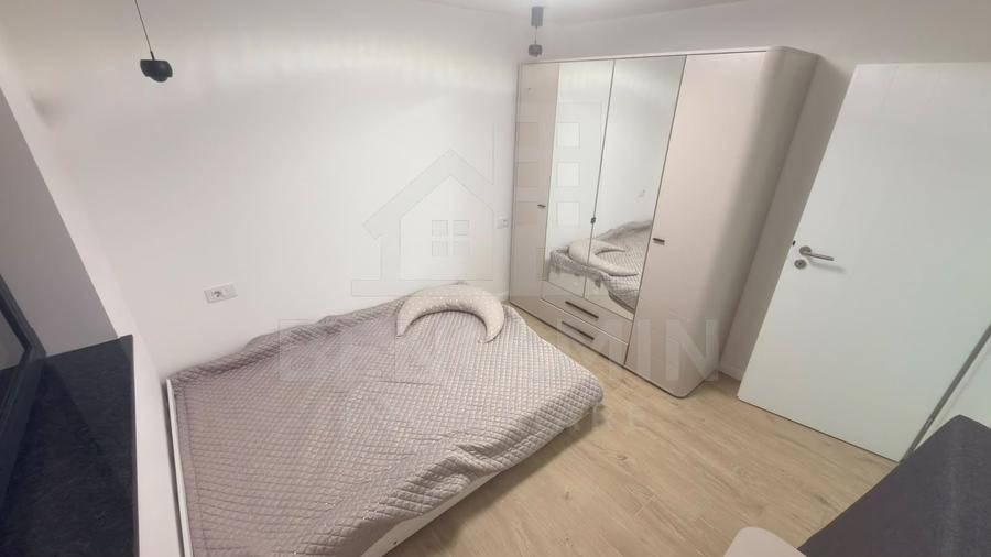 Casă individuală cu 6 camere cu Piscina în Cârcea