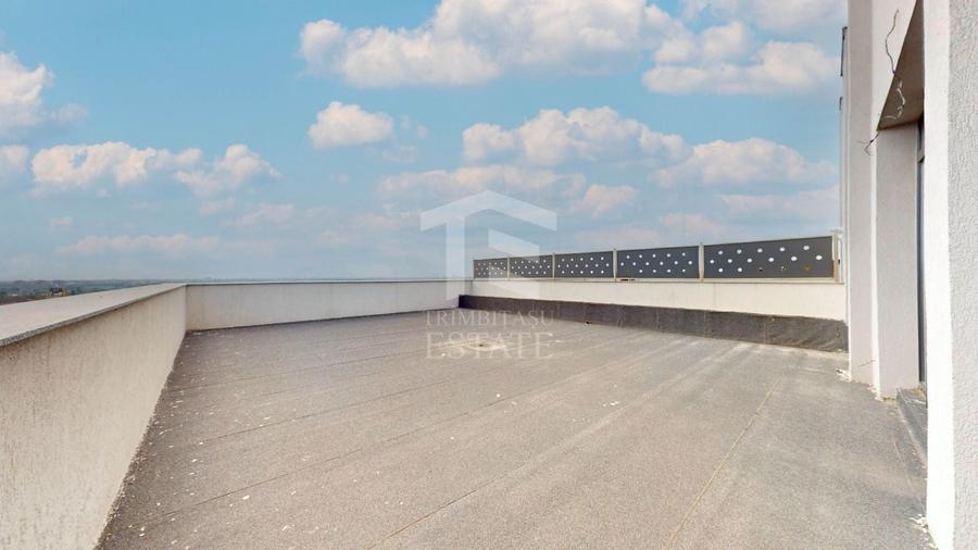 Apartament cu 4 camere nedecomandat în Theodor Pallady