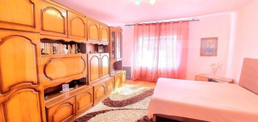 Casă individuală cu 3 camere cu Canalizare în Central