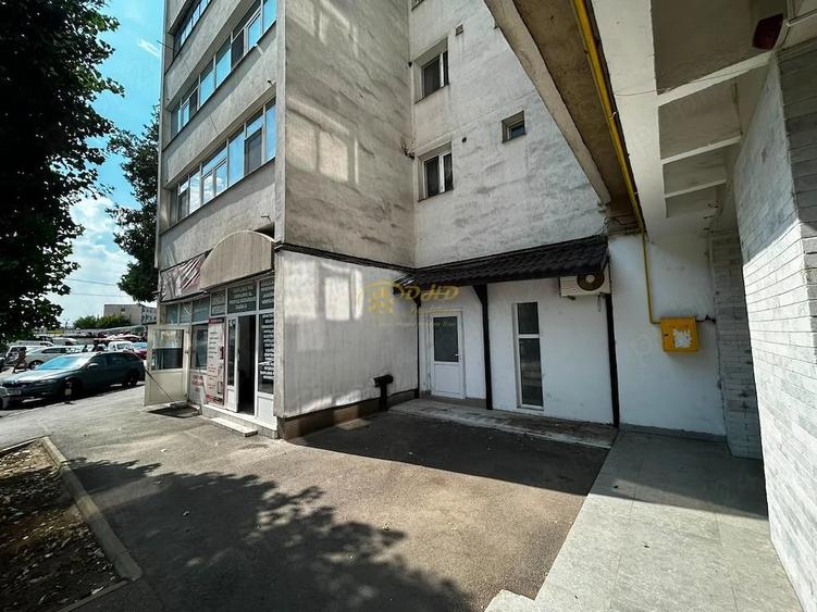 Spațiu comercial, de 48 mp, în Nicolina