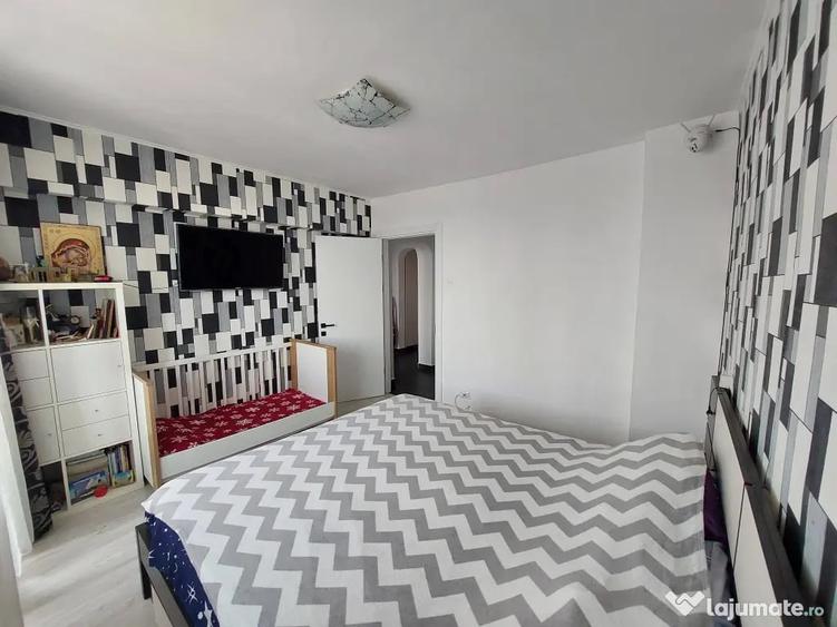 Apartament cu 3 camere decomandat în Theodor Pallady