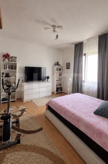 Apartament cu 3 camere decomandat, mobilat în Vest