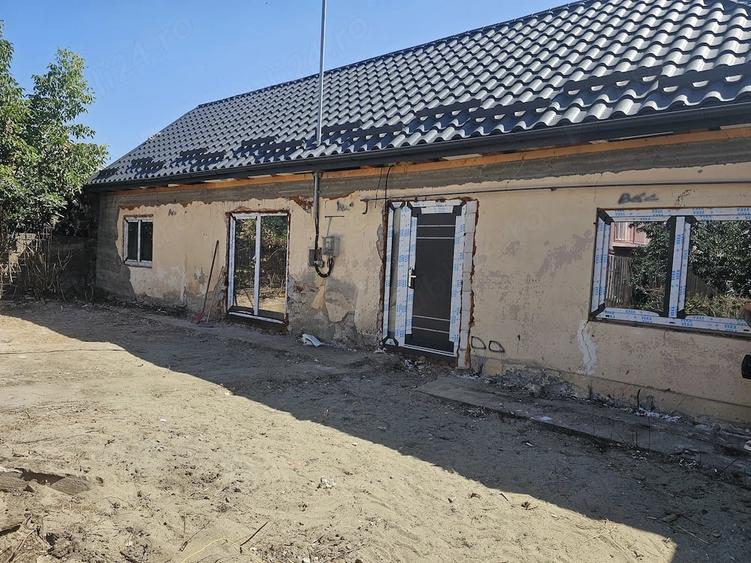 Casă cu 2 camere cu Teren 133 Mp în Central
