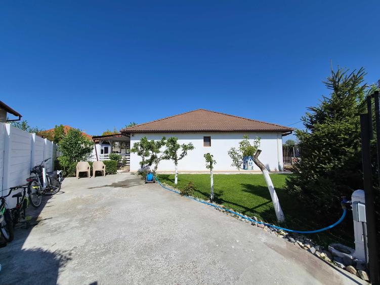 Casă cu 2 camere în Sântandrei