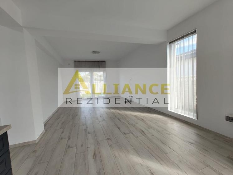 Casă individuală cu 3 camere cu Canalizare în Berceni