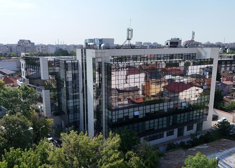 Birou, de 945 mp, în Muncii