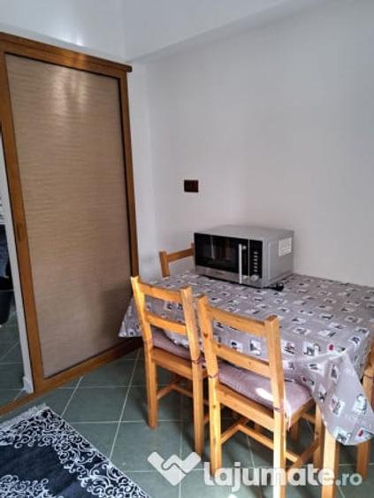 Apartament cu 2 camere decomandat în Siderurgiștilor