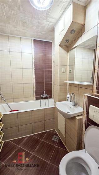 Apartament cu 3 camere decomandat în Tudor