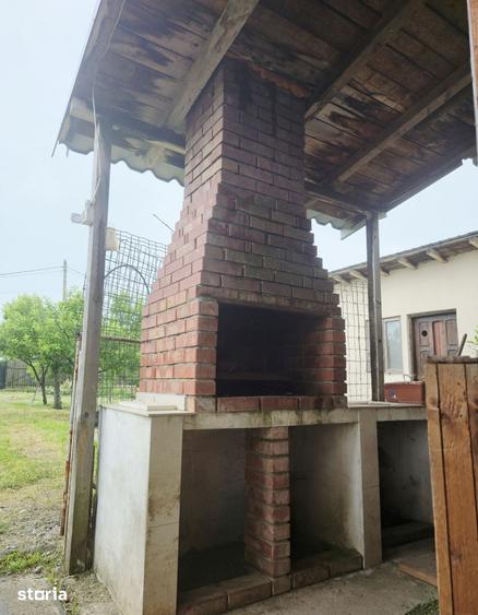Casă cu 5 camere cu Teren 990 Mp în Ghercești