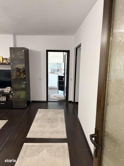 Apartament cu 3 camere decomandat în Exterior Vest